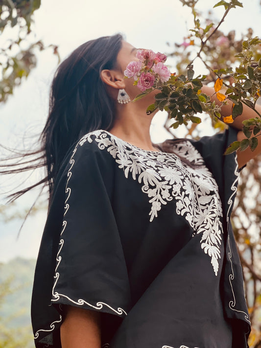 Black-white Kaftan top!