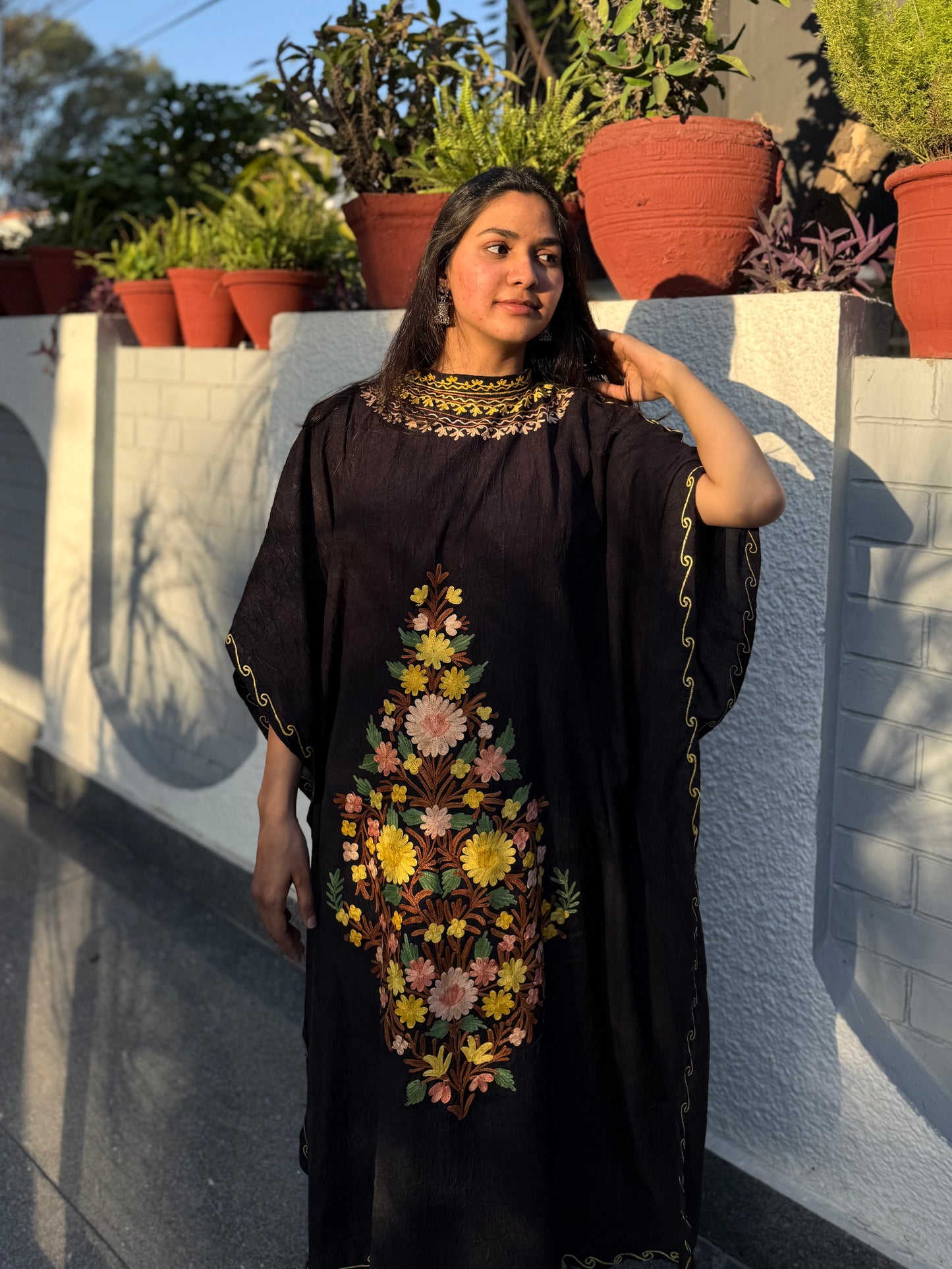 Black-multi high neck Kaftan
