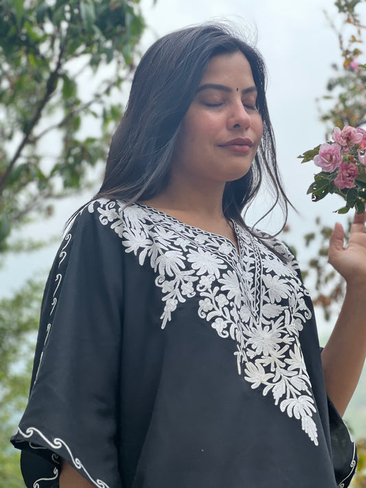 Black-white Kaftan top!
